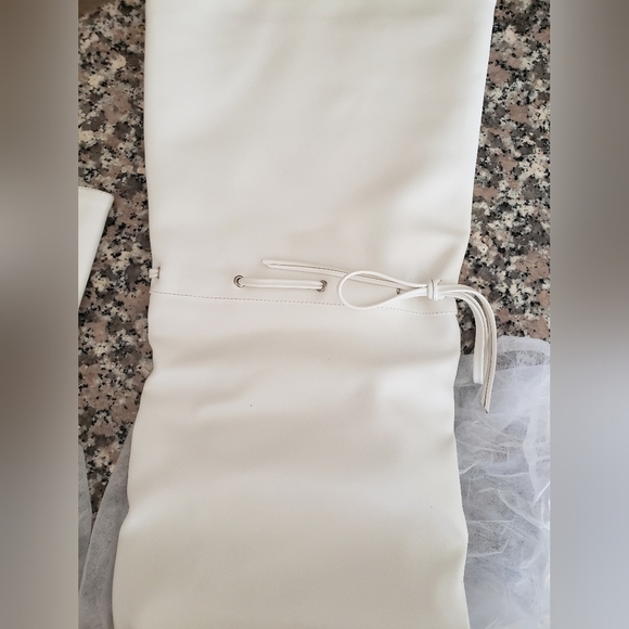 Prettylittlething White Thigh High Boots Brand New - Picture 4 of 4